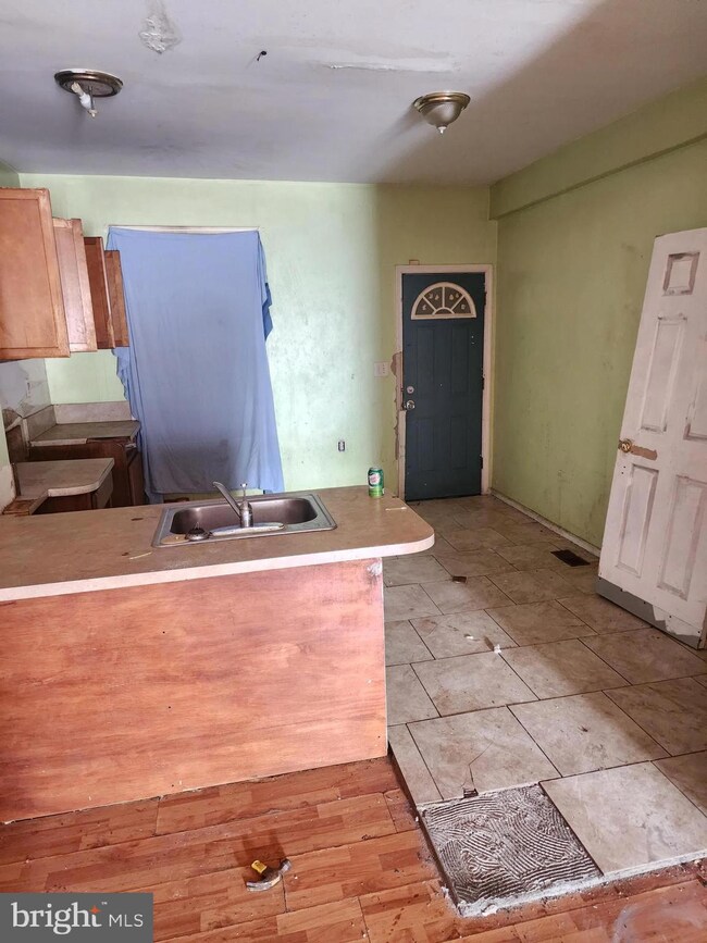 1802 E 28th St, Baltimore, MD 21218 - photo 3