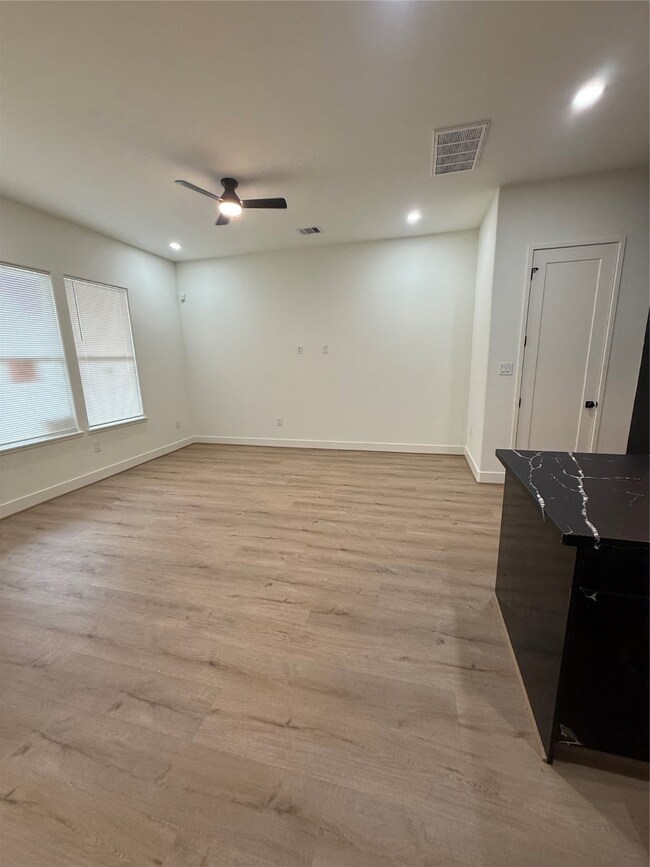 1815 Mckee St, Houston, TX 77009 - photo 7