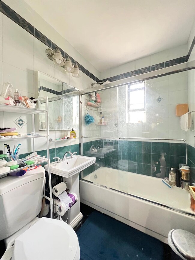 6951 136th St unit 2A, Flushing, NY 11367 - photo 5