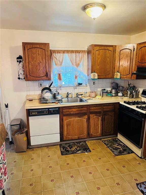 263 Lockman Ave, Staten Island, NY 10303 - photo 4