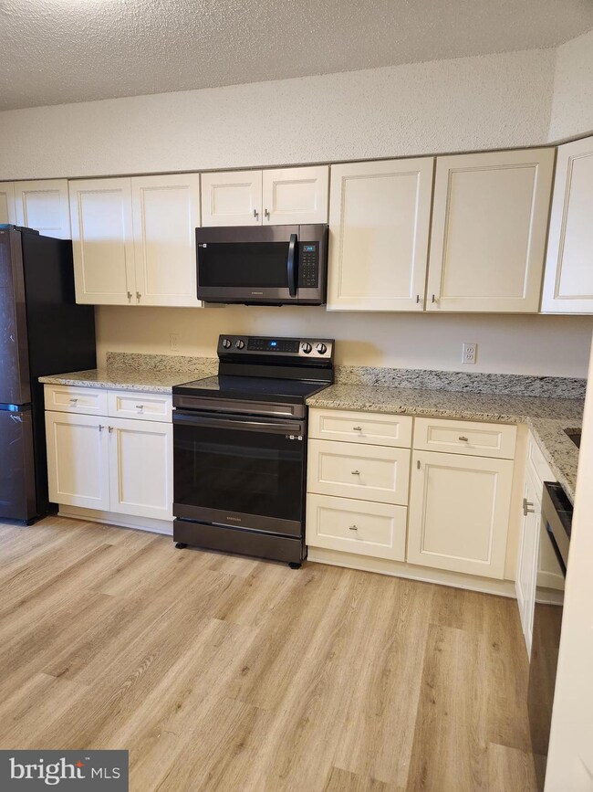 5501 Seminary Rd unit 1713S, Baileys Crossroads, VA 22041 - photo 6