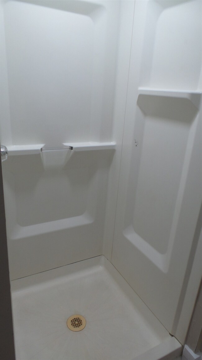 7 Elm St, Pittsfield, NH 03263 - photo 3