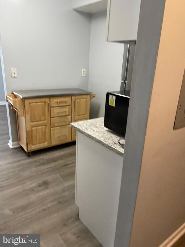 5923 Tamar Dr, Columbia, MD 21045 - photo 4