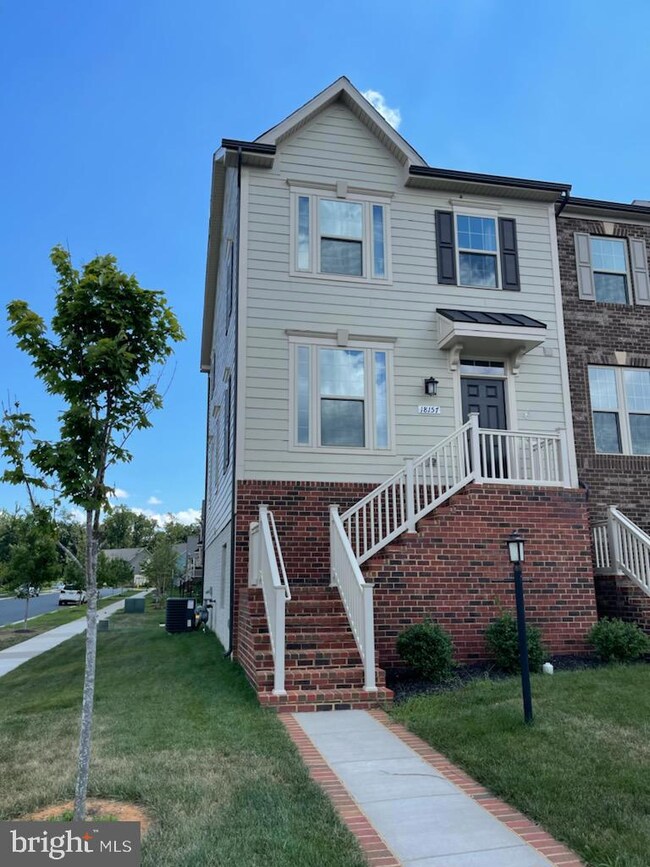 18157 Red Mulberry Rd, Dumfries, VA 22026 - photo 2