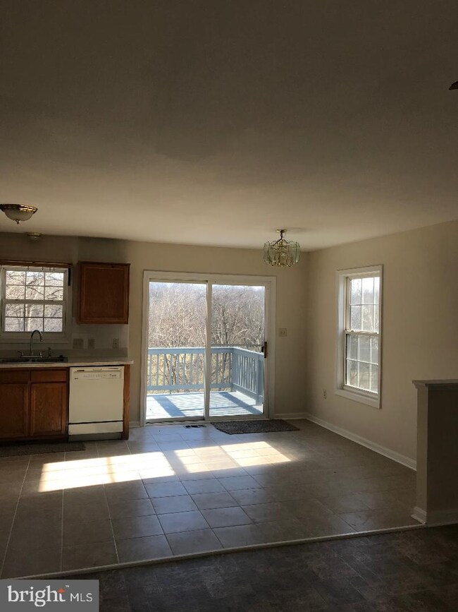 41 Crestview Dr, Front Royal, VA 22630 - photo 7