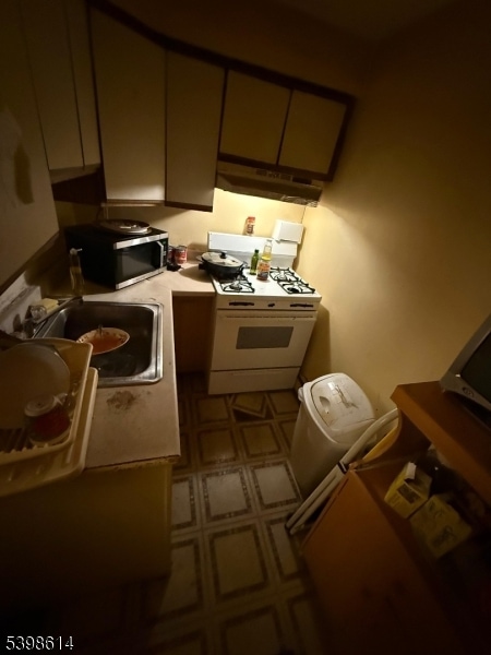 1717 53rd St unit 13, North Bergen, NJ 07047 - photo 4