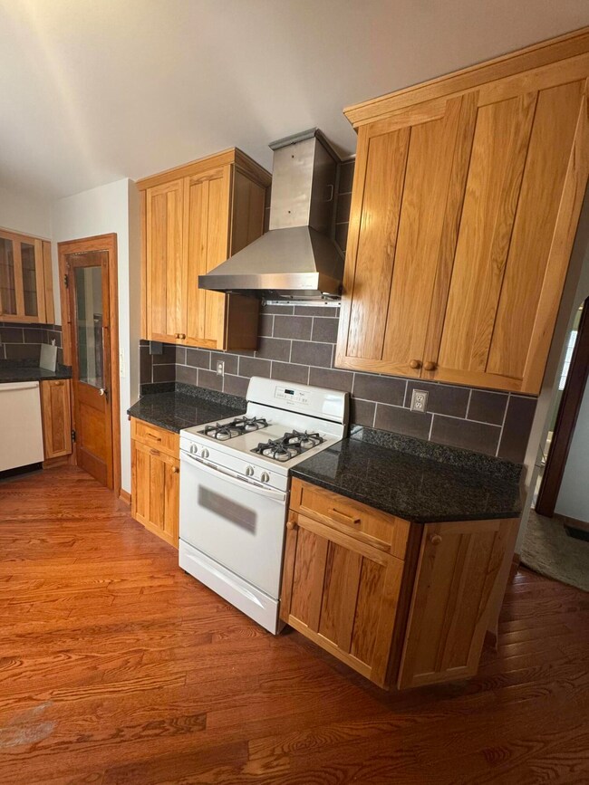 2144 Superior Ave, Whiting, IN 46394 - photo 5