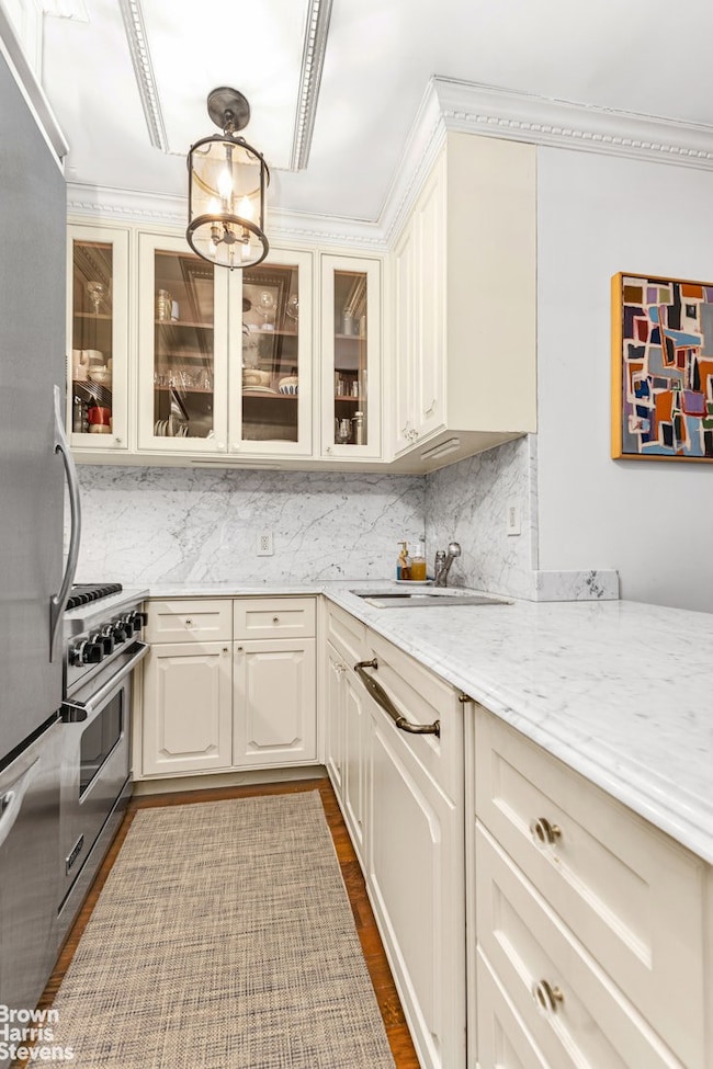 Cumberland House unit 2H, New York, NY 10065 - photo 3