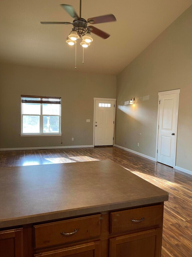 63740 Hunters Cir, Bend, OR 97701 - photo 7