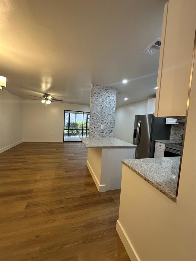 2630 SW 14th Dr unit 2630, Gainesville, FL 32608 - photo 6