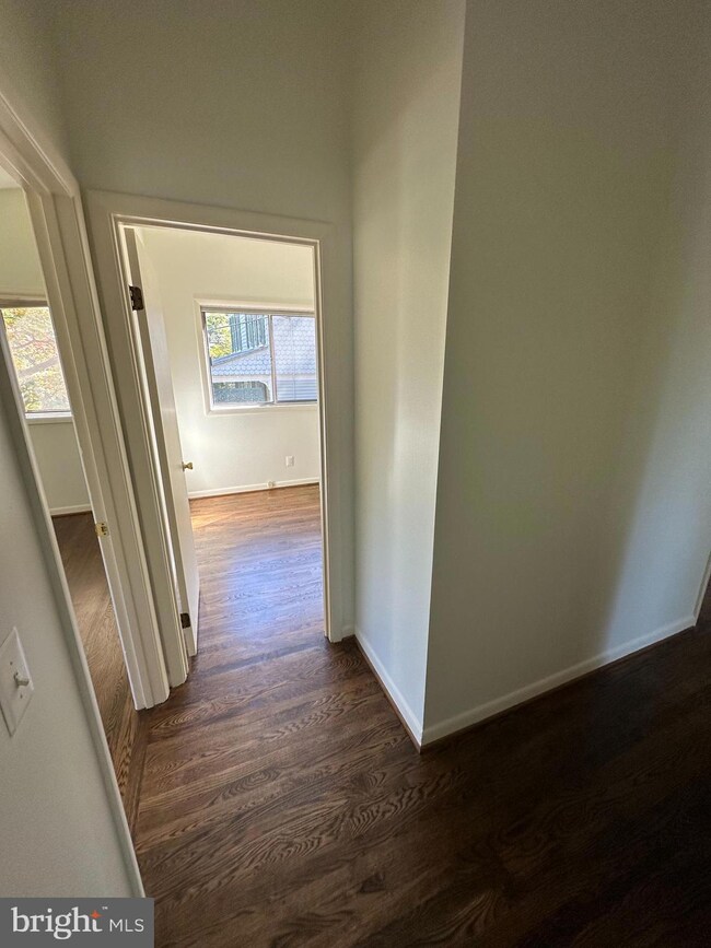 11014 Kenilworth Ave, Garrett Park, MD 20896 - photo 7