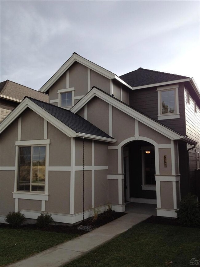 20765 NE Comet Ln unit 32, Bend, OR 97701 - photo 2