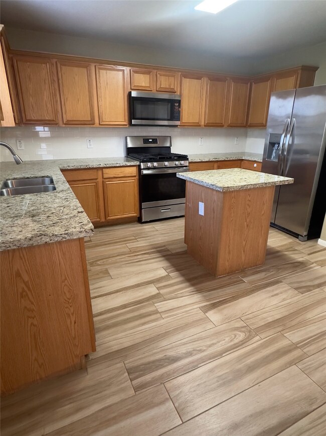 2515 Braley Park Ln, Conroe, TX 77385 - photo 7