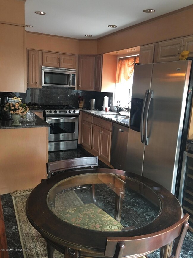 #4 Kitchen