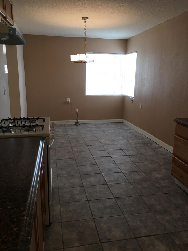 7668 Wenda Dr, El Paso, TX 79915 - photo 7