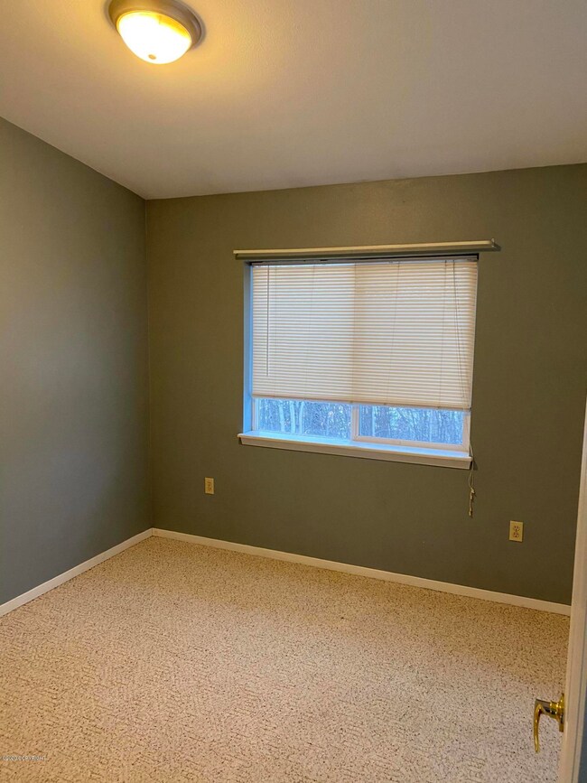 1461 S Down Wind Cir unit 6, Wasilla, AK 99654 - photo 4