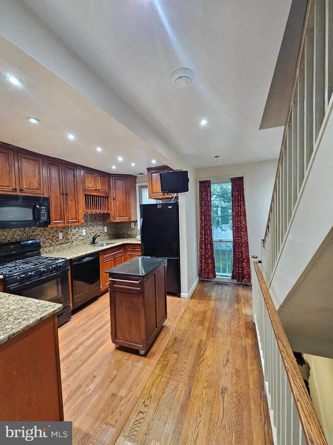 814 3rd St SW unit 214, Washington, DC 20024 - photo 7