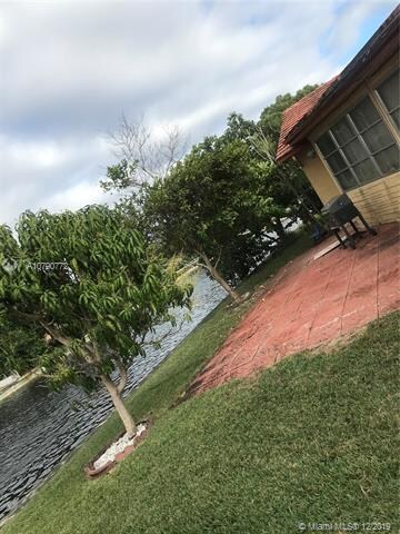 7101 NW 77th St, Tamarac, FL 33321 - photo 5