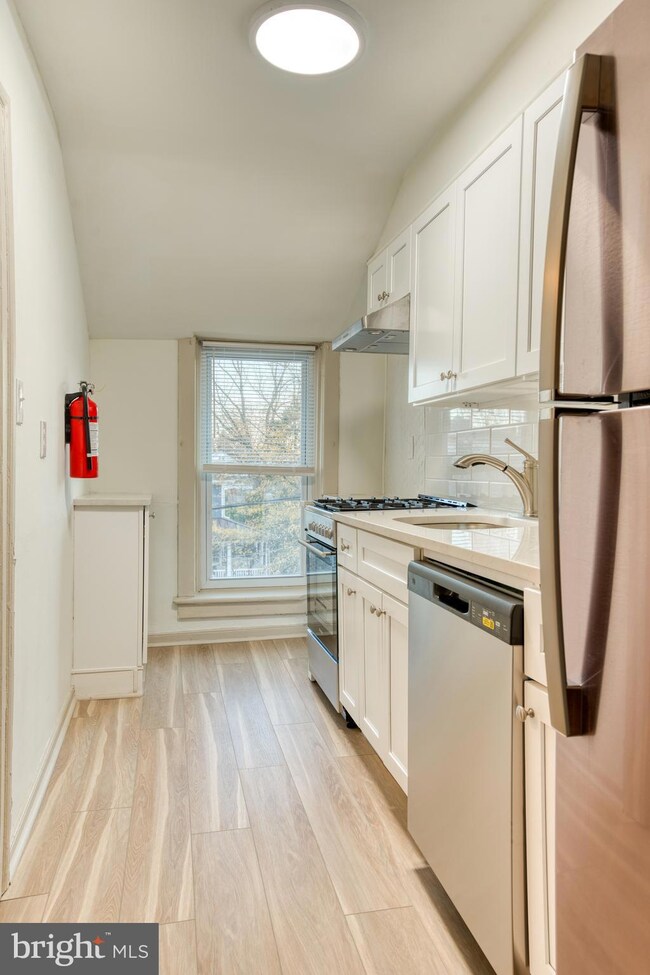 307 Kings Hwy E unit 5, Haddonfield, NJ 08033 - photo 5
