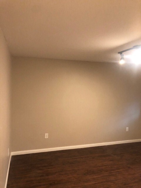 605 1/2 Enid St unit 4, Houston, TX 77009 - photo 4