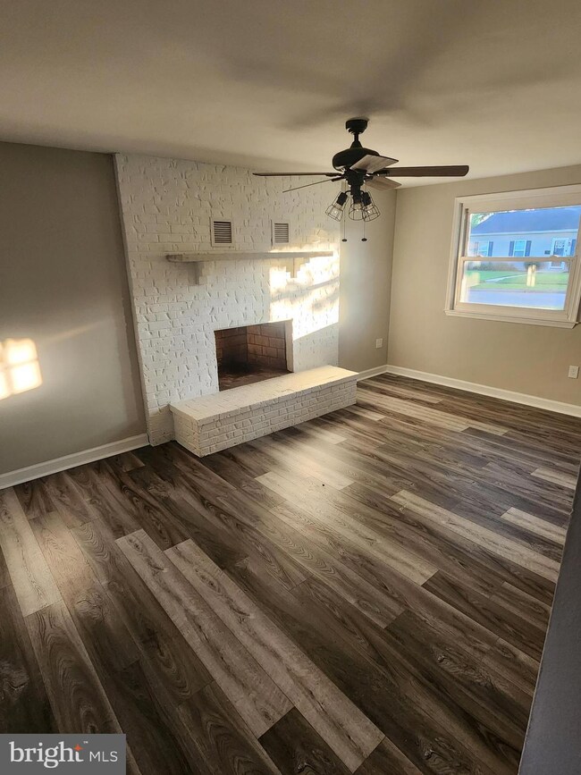 1002 Edgerly Rd, Glen Burnie, MD 21060 - photo 4