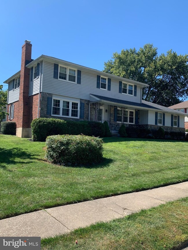 2527 Eaton Rd, Wilmington, DE 19810 - photo 2