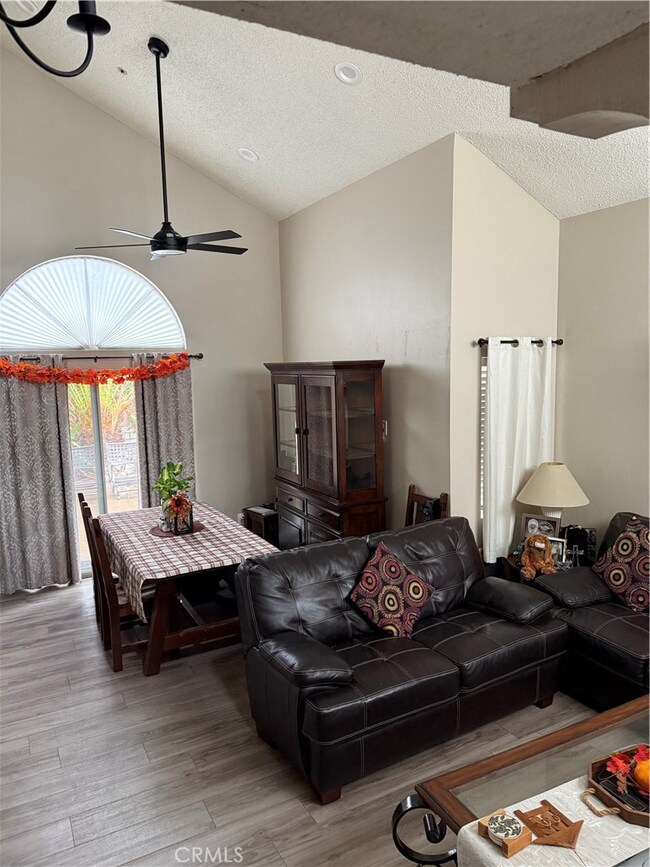 13584 Sutter Ct, Fontana, CA 92336 - photo 5