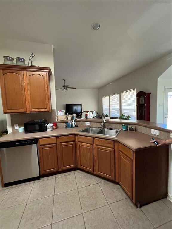 4402 Tall Timber Ct, Granbury, TX 76049 - photo 3