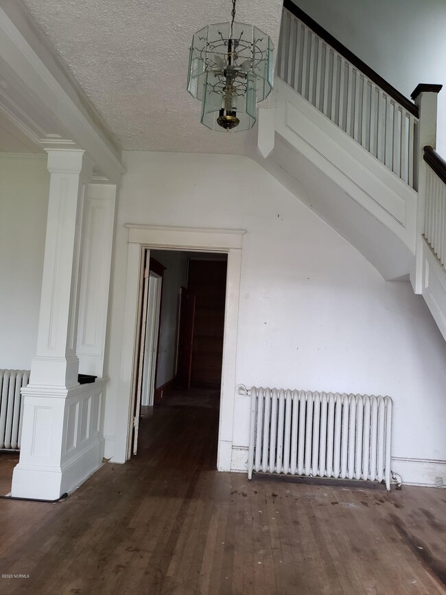 Princess Foyer