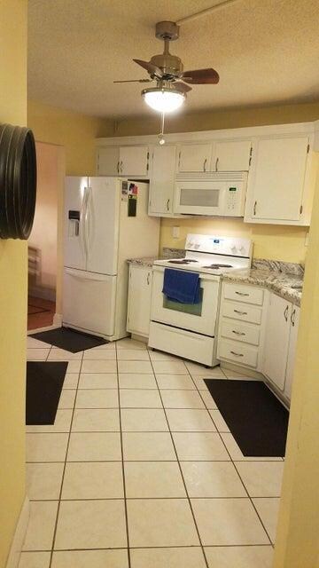 Kitchen view 2[377]