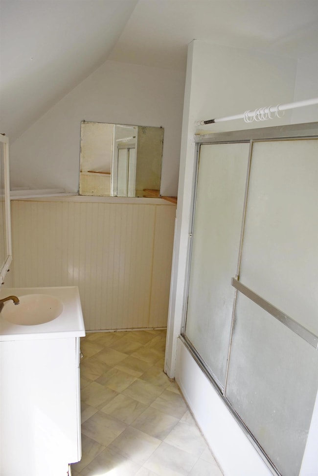 403 Maple St, Osage, IA 50461 - photo 4