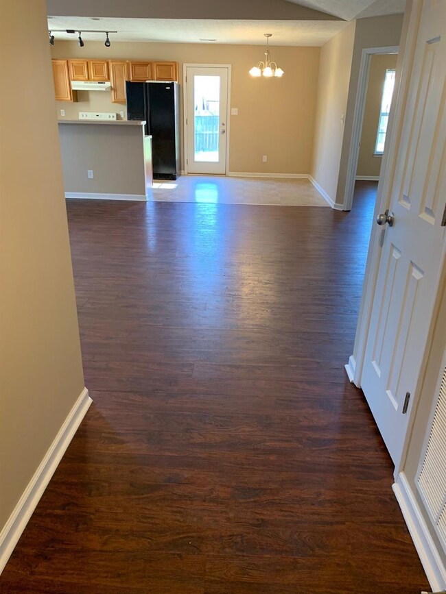 127 Felix St, Georgetown, KY 40324 - photo 2