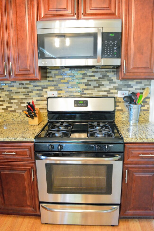 930 E Algonquin Rd, Des Plaines, IL 60016 - photo 7