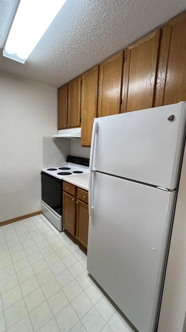 520 S 1st Ave unit 121, New Hampton, IA 50659 - photo 5