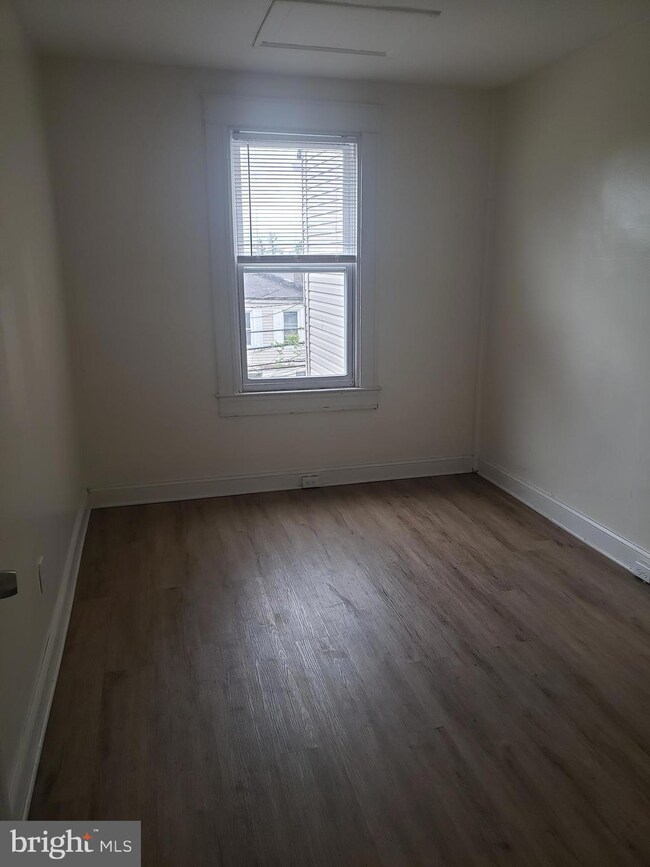 629 E 37th St, Baltimore, MD 21218 - photo 7