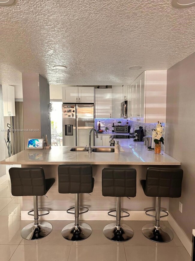 2211 W 53rd Place unit 2211, Hialeah, FL 33016 - photo 7