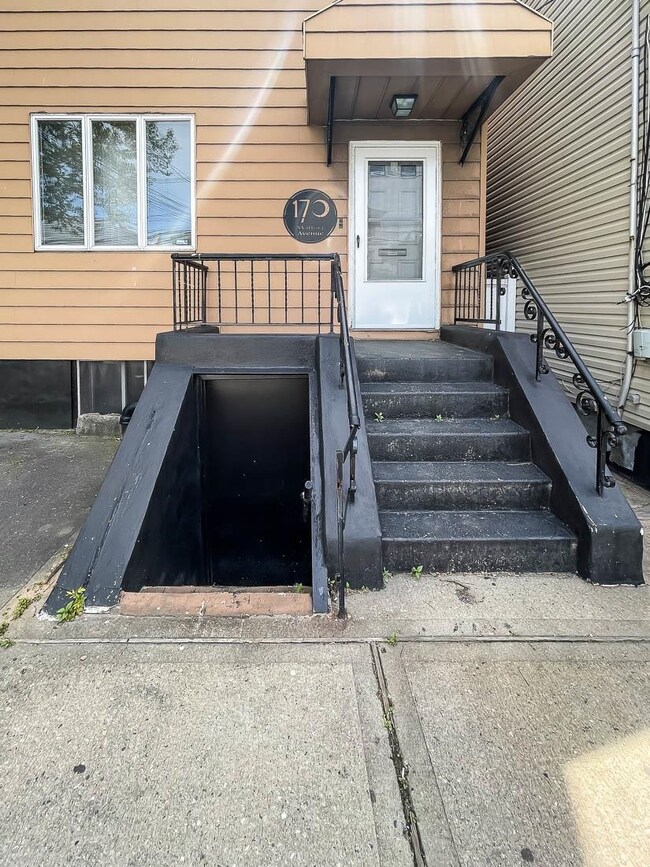 170 Mallory Ave, Jersey City, NJ 07304 - photo 2