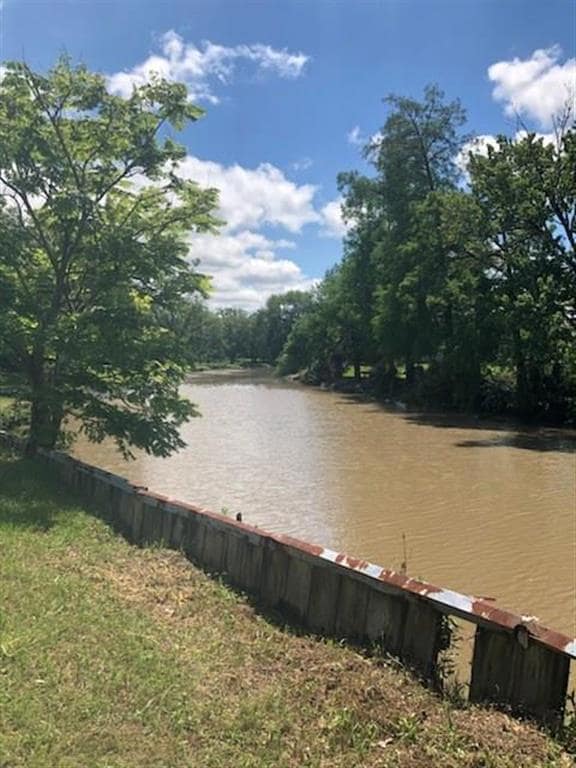 711 W Sale Rd, Lake Charles, LA 70605 - photo 4