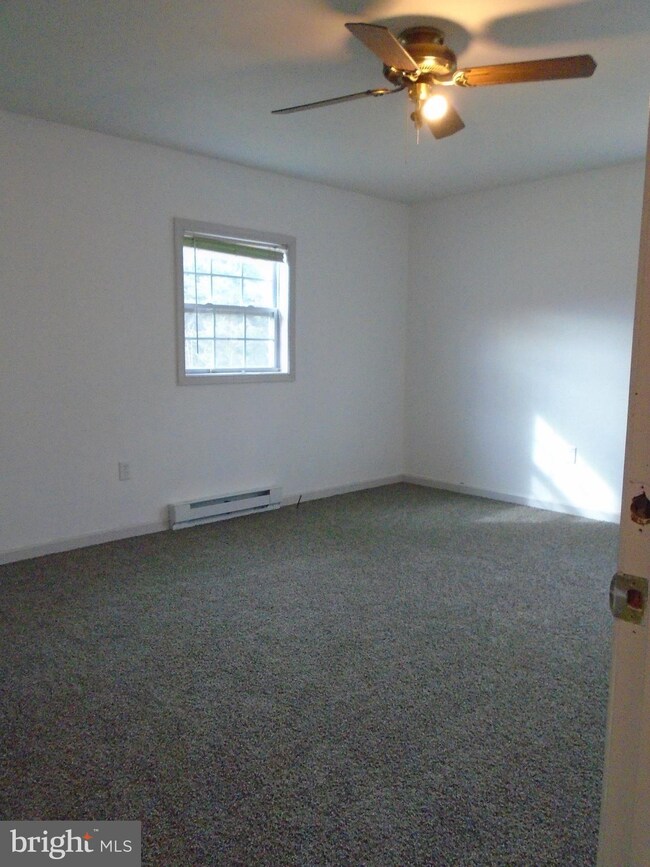 141 Grosbeak Dr, Shepherdstown, WV 25443 - photo 5