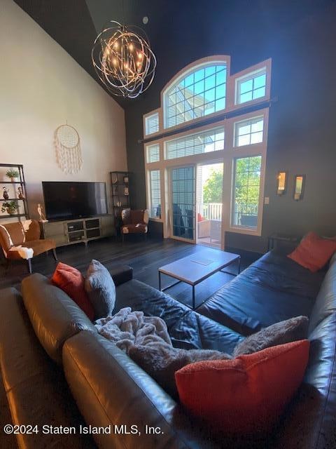 72 Pilot Ln, Staten Island, NY 10309 - photo 3