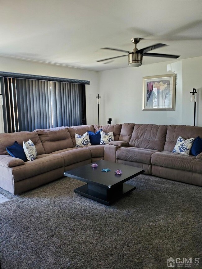 82 Sycamore St, Carteret, NJ 07008 - photo 6