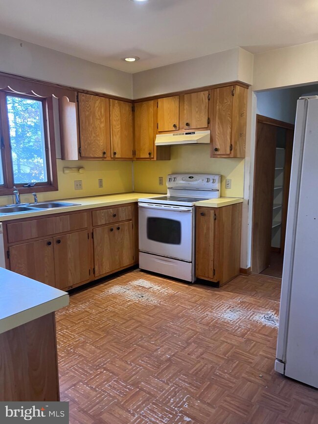 1585 Linden Blvd, Vineland, NJ 08361 - photo 4