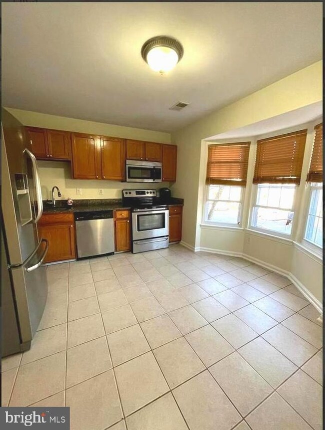 16300 Taconic Cir unit 100A, Dumfries, VA 22025 - photo 6