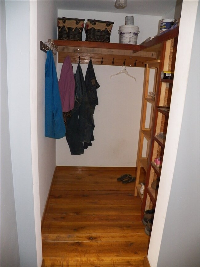 375 Deerfield Rd, Allenstown, NH 03275 - photo 5