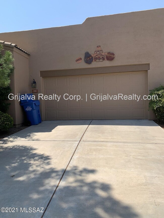 991 W Via de la Fonda-5