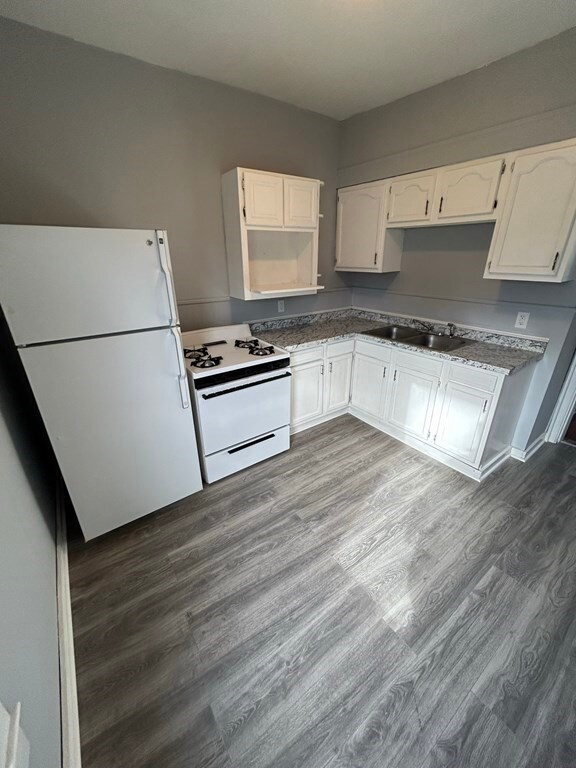 623 Birch St unit 2W, Fall River, MA 02724 - photo 4