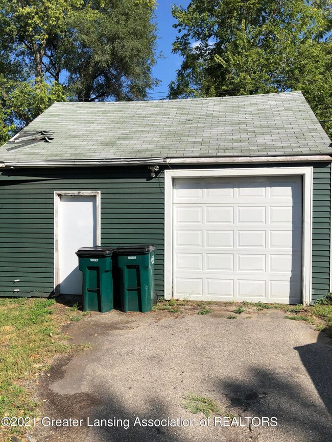 1231 Parkview St, Lansing, MI 48912 - photo 6