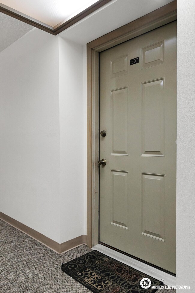 7_UnitEntranceExterior