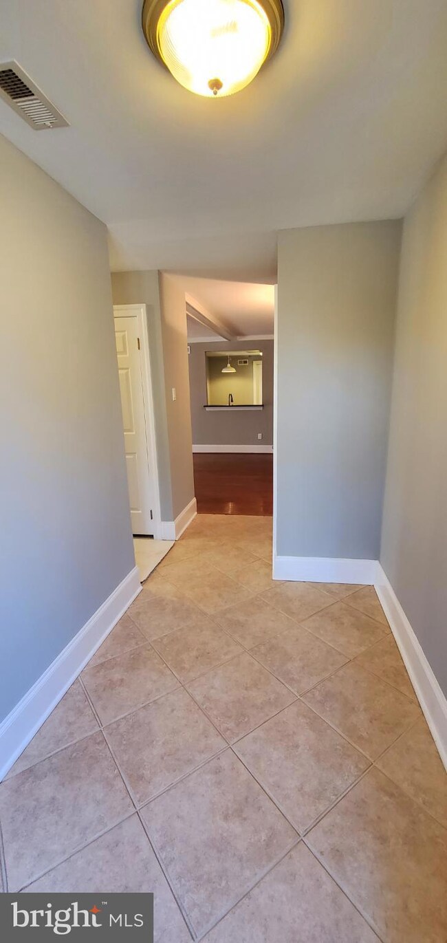 202 Mountainview Dr unit 202, Chesterbrook, PA 19087 - photo 2