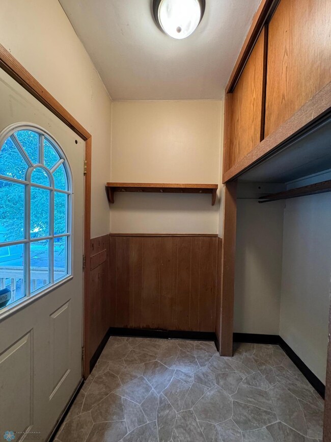 1233 11 1 2 St N, Fargo, ND 58102 - photo 5